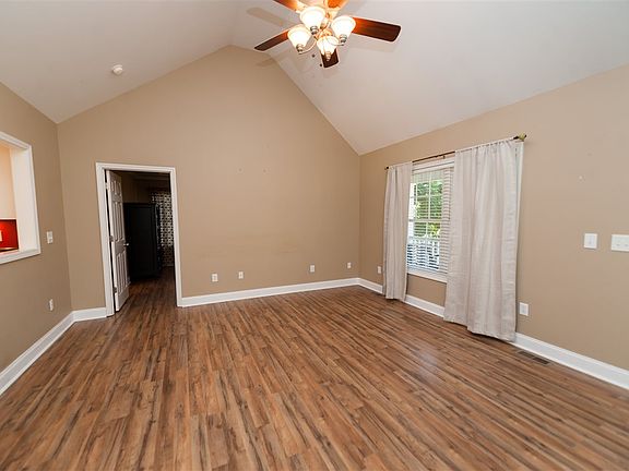 2nd image of 105 Caroway Ct