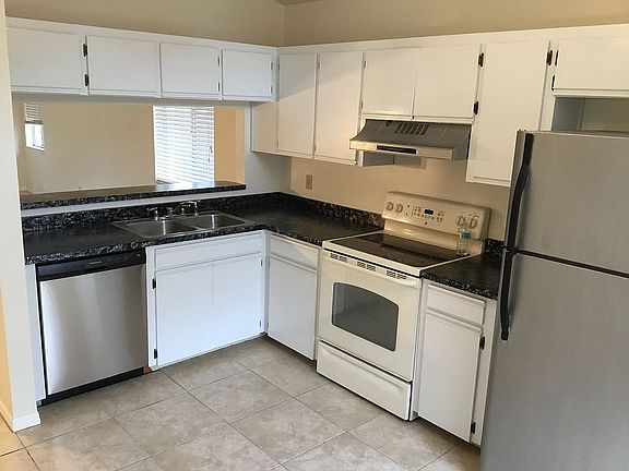 3rd image of 729 Heather Glen Cir