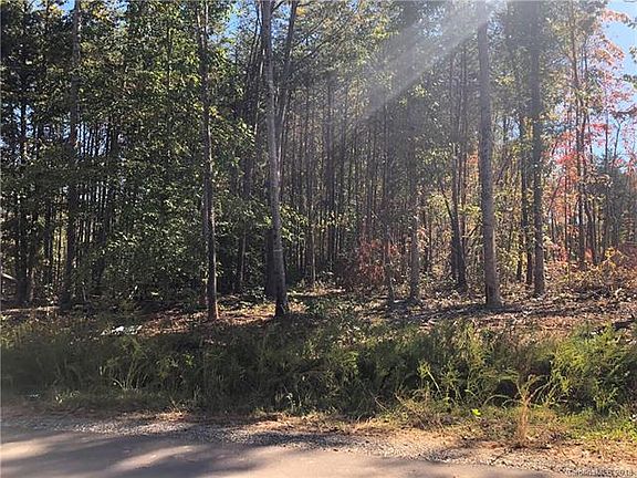 3rd image of 138 Brawley Woods Ln