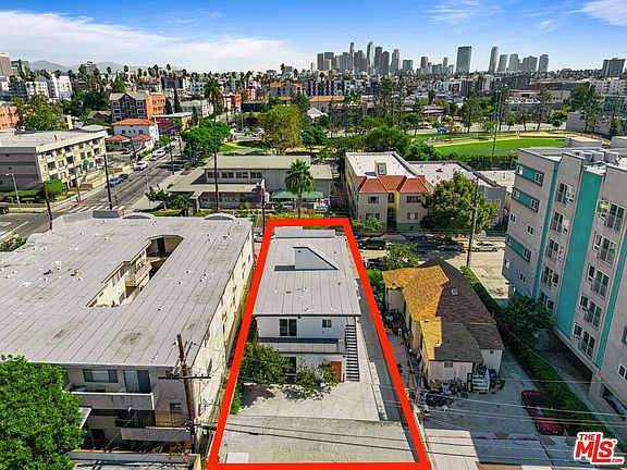 2nd image of 951 S Ardmore Ave