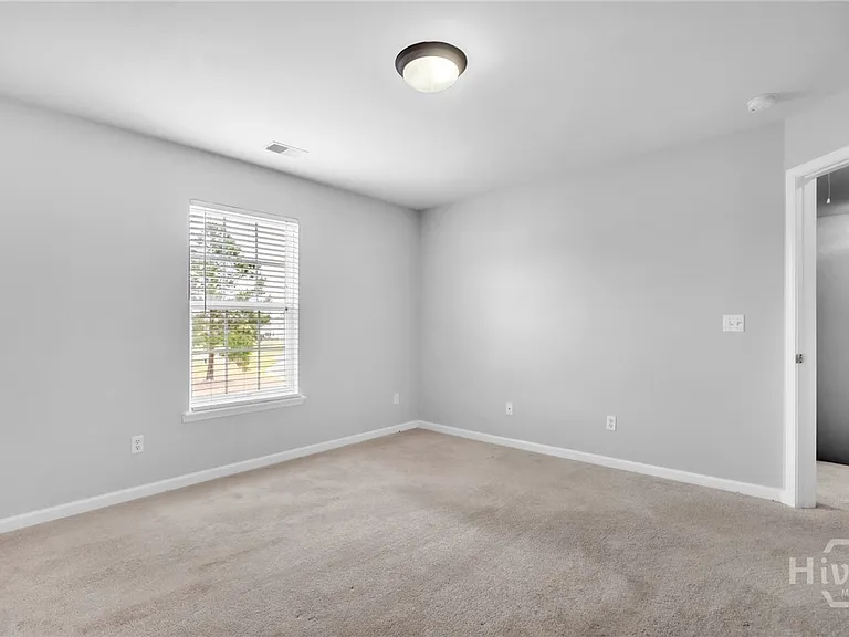 120 Cromer St — Photo 14