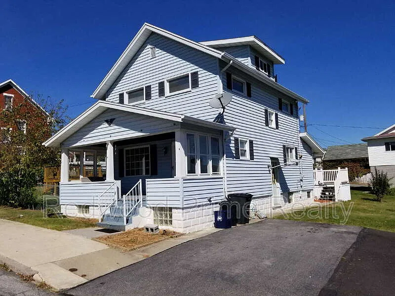 1 bed, 1.0 bath, $1,000 — Photo 1