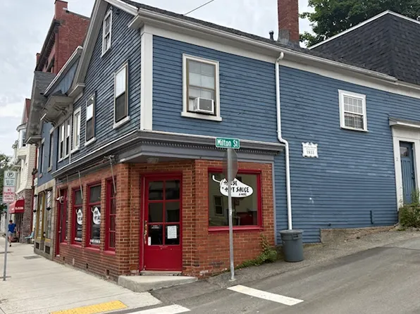 160 Cabot St #1, Beverly, MA 01915