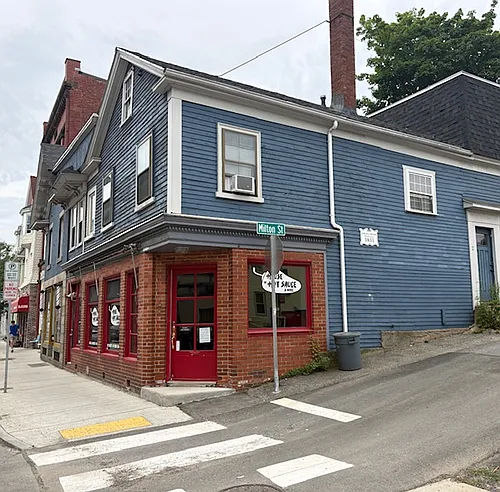 160 Cabot St #1 Photo 1