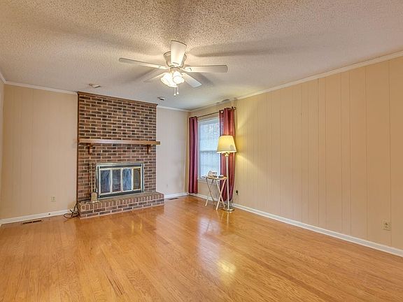 4th image of 1203 Peachtree St