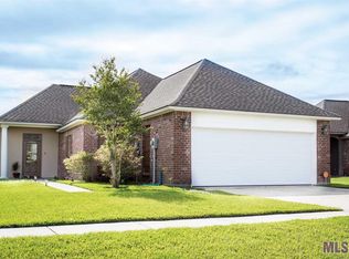 2904 Nicholson Lake Dr, Baton Rouge, LA 70810