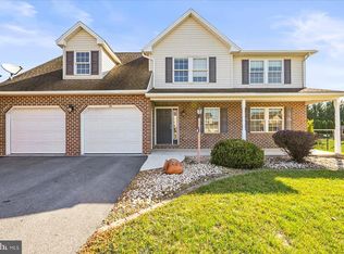 248 Kolpark Dr, Chambersburg, PA 17202