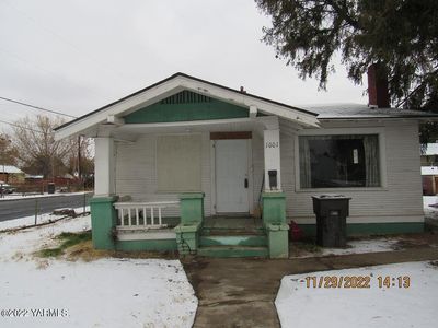 1001 E Spruce St, Yakima, WA, 98901