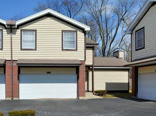 1812 Monroe Ct, Glenview, IL 60025