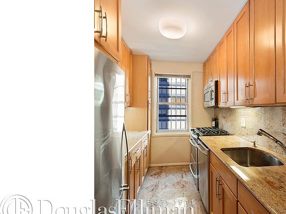 5th image of 440 E 62nd St APT 4F