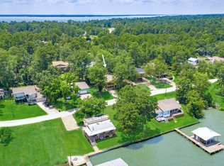 311 Harbor Dr, Onalaska, TX 77360