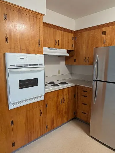2 bed, 740 sqft, $1,050 — Photo 3