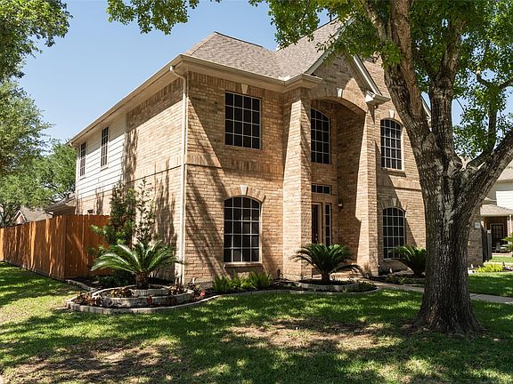 3rd image of 3207 Long Bough Ct