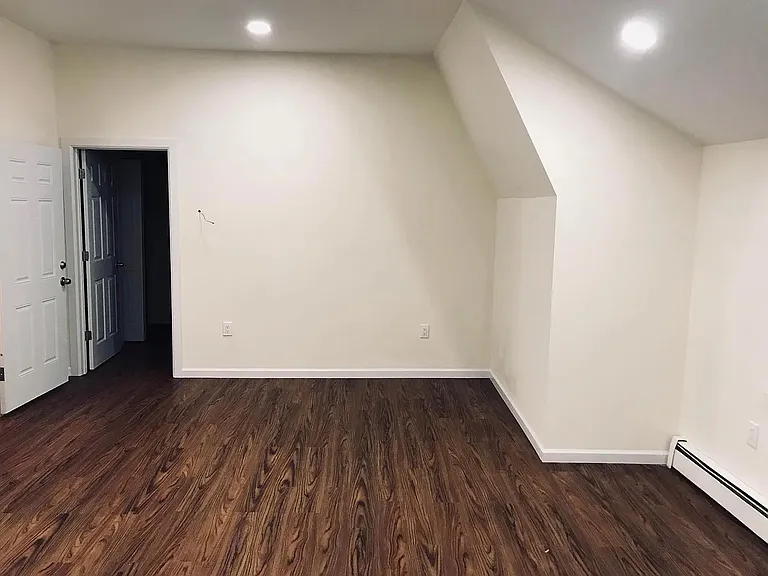 280 Broad St #3 — Photo 2