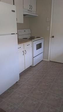 3rd image of 556 SW 93rd St
