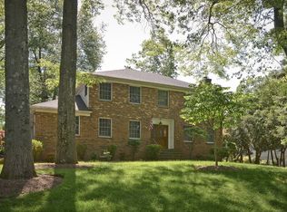 11 Roosevelt Ave, East Hanover, NJ 07936