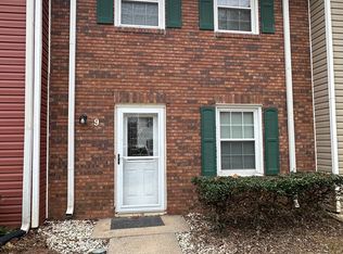 303 Haltiwanger Rd APT 9, Greenwood, SC 29649