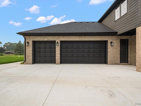 3rd image of 53650 Romeo Plank Rd