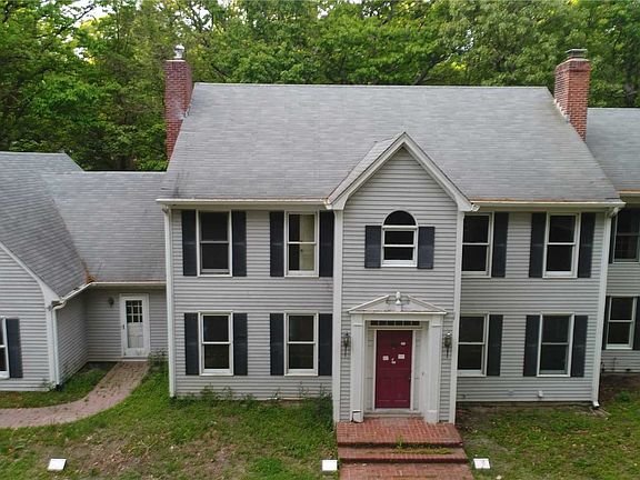 4th image of 1 Woodhull Cove Ln