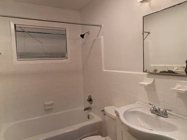 2153 Bird Ln #A — Photo 6