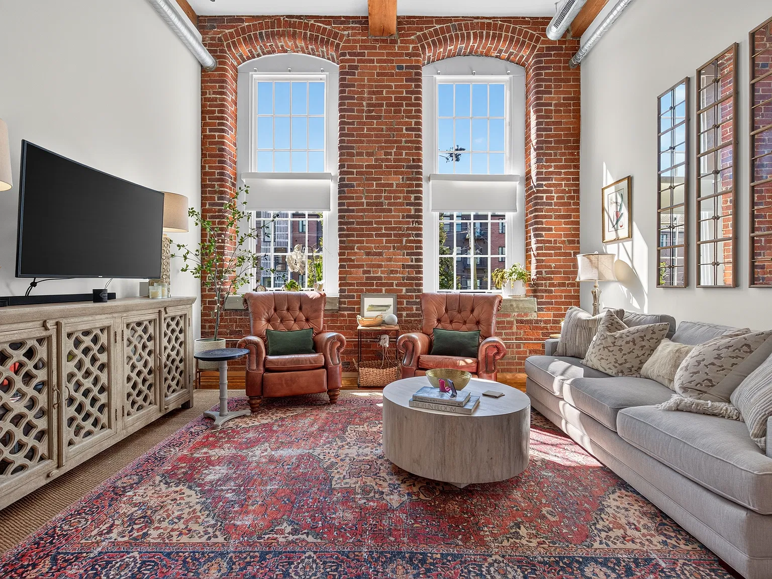 1 bed, 700 sqft, $3,000 — Photo 1