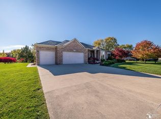 138 Cypress Dr, Monroe, MI 48162