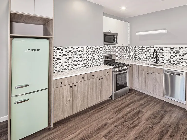 445 Liberty Ave #2 — Photo 2