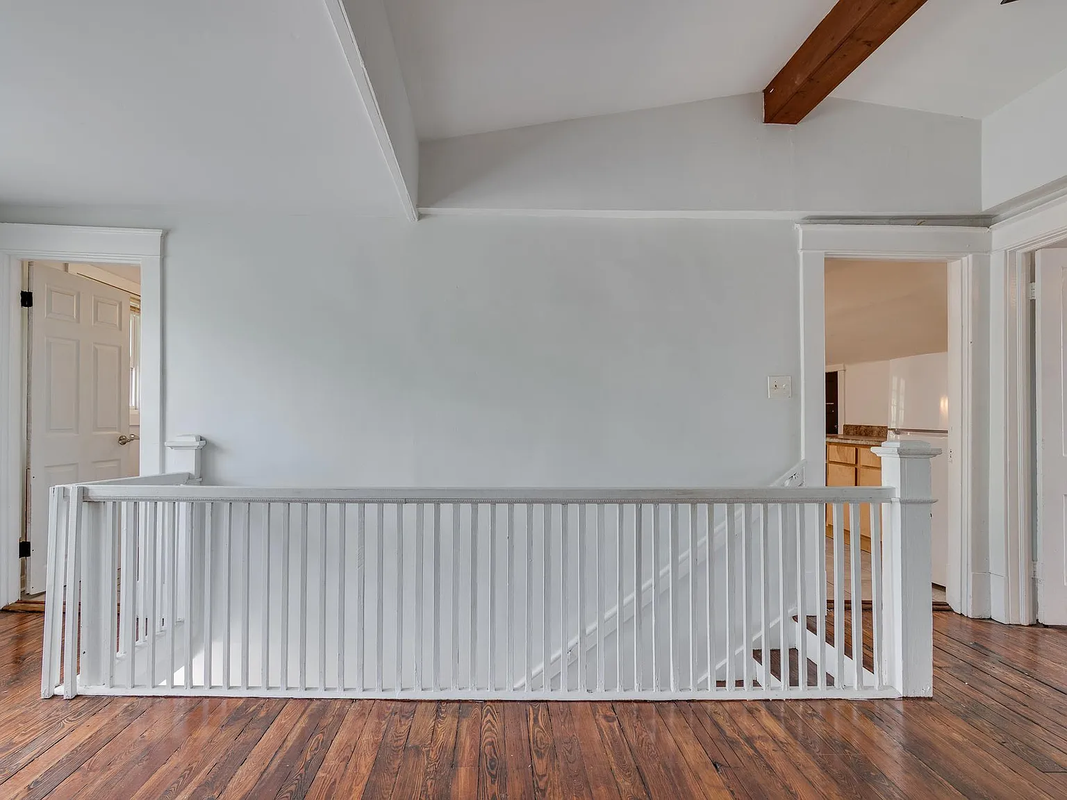 2 bed, 1000 sqft, $945 — Photo 3