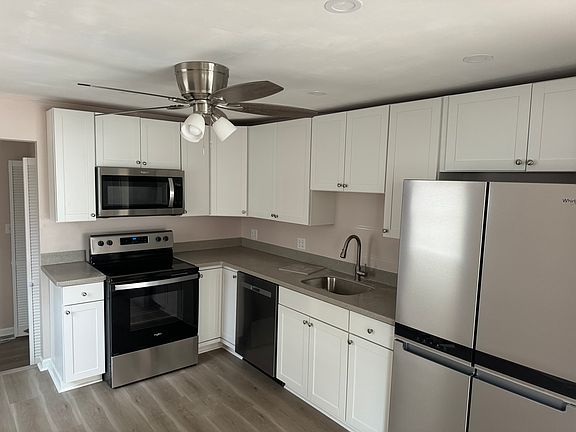 2nd image of 2101 Bennett Ave #B