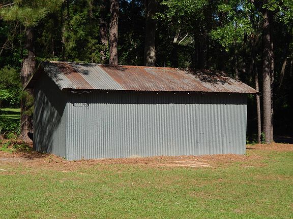 5th image of 41 White Ln