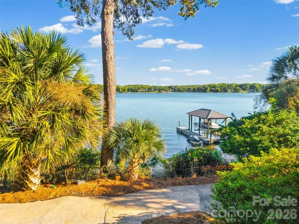 2065 Marquesas Ave, Tega Cay, SC 29708