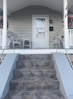 5th image of 17 Caswell Ave