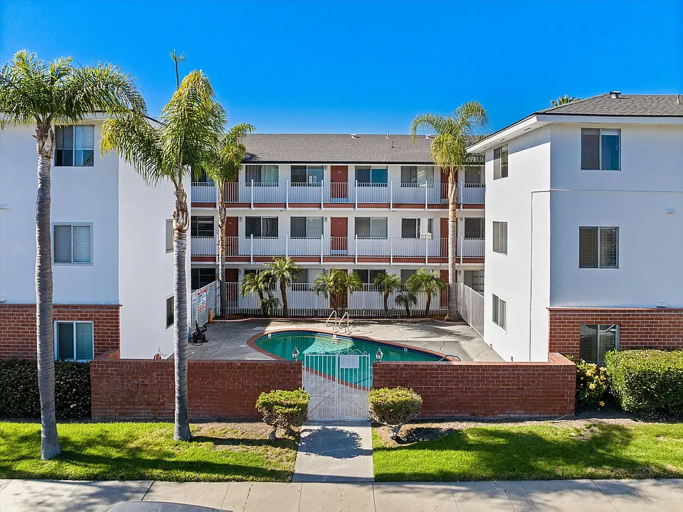 833 Embarcadero Del Mar