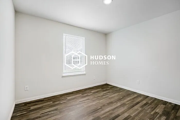 102 W Pliler St #100 — Photo 11