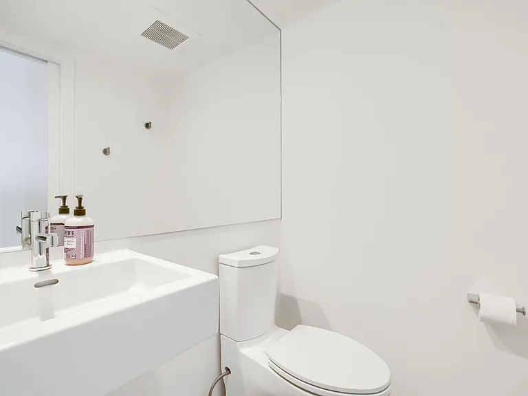 1507 Western Ave #602 — Photo 10