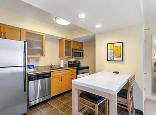 Beautifully Furnished Townhome Move-In Ready, Cincinnati, OH 45246