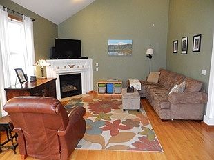4th image of 11911 Arlene Ln SE