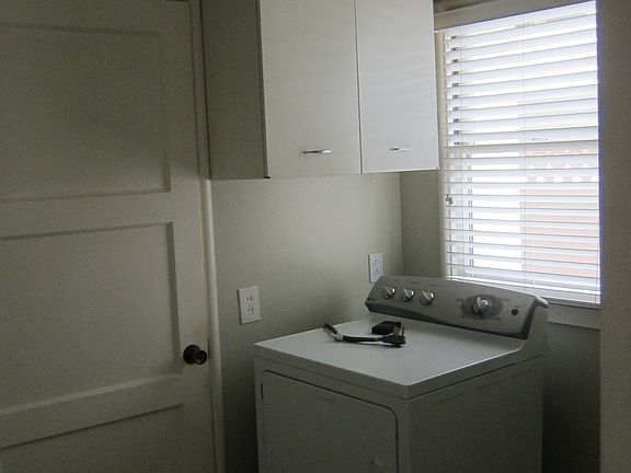 3rd image of 1435 Oakhurst Ave