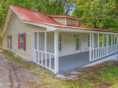 5728 N Broadway St, Knoxville, TN, 37918