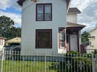 609 College Ave, Aurora, IL 60505