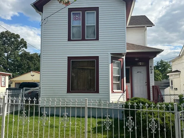 609 College Ave, Aurora, IL 60505