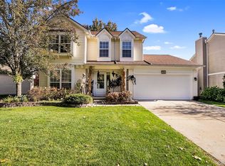 942 Westbrooke Dr, South Lyon, MI 48178
