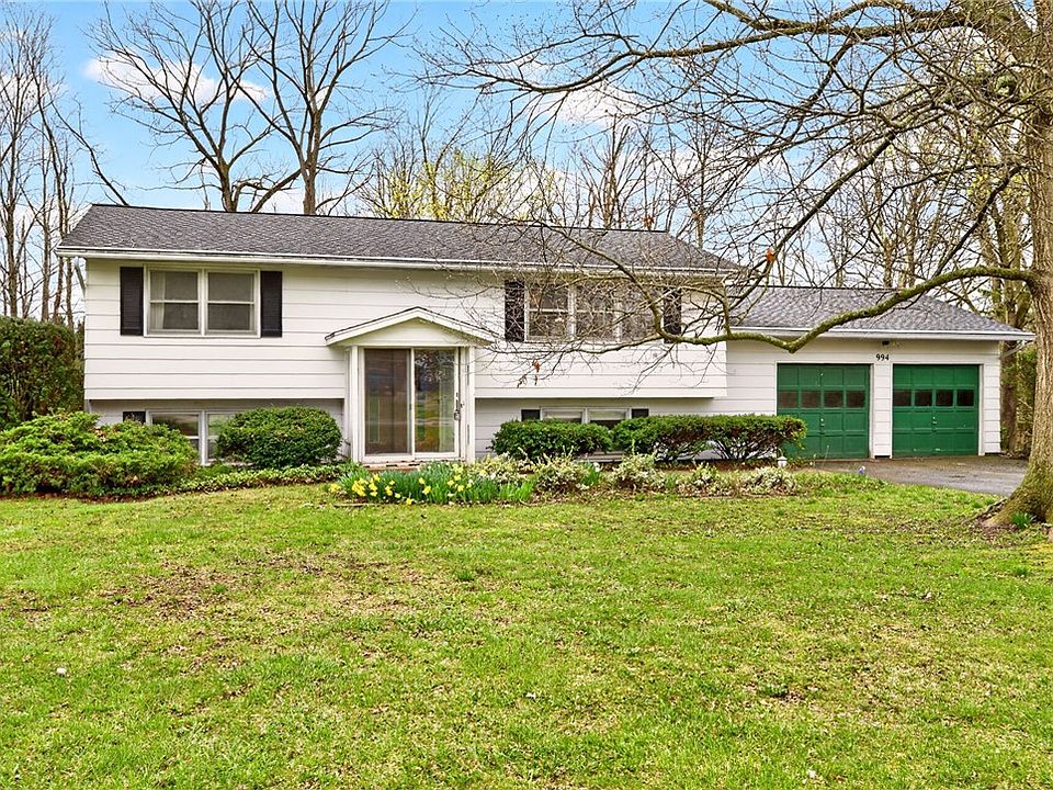 1st image of 994 Jordan Dr