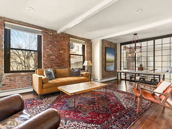 264 Water St APT 6C, New York, NY 10038