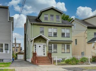 90 Goodwin Ave, Newark, NJ 07112