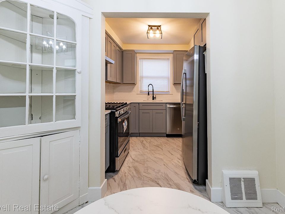 25246 Hayes Rd, photo 10