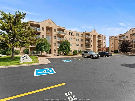 4th image of 310 Village Grove Dr #213