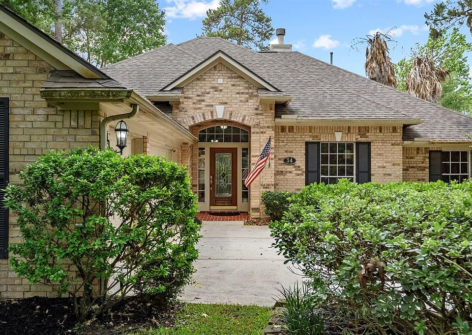 34 Dove Trace Circle, The Woodlands, Tx.