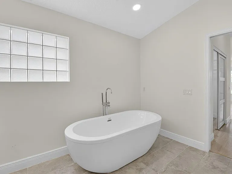 11728 Dove Hollow Ave — Photo 18