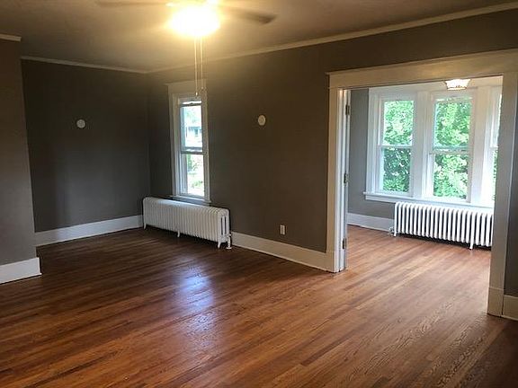 4th image of 106 Homestead Ave #2